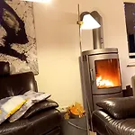 Deichhaus Boddentraum * 브리게